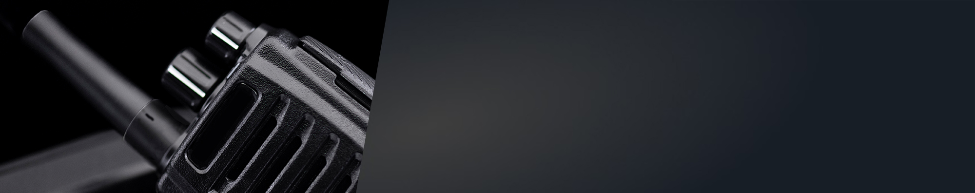 Detalle de la antena de un walkie Midland