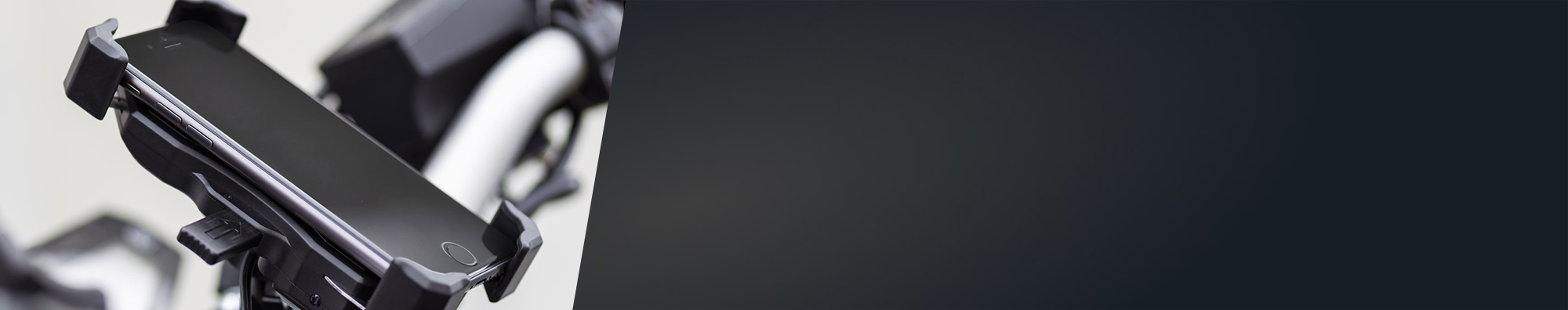 Soporte para m&oacute;vil en el manillar de una moto